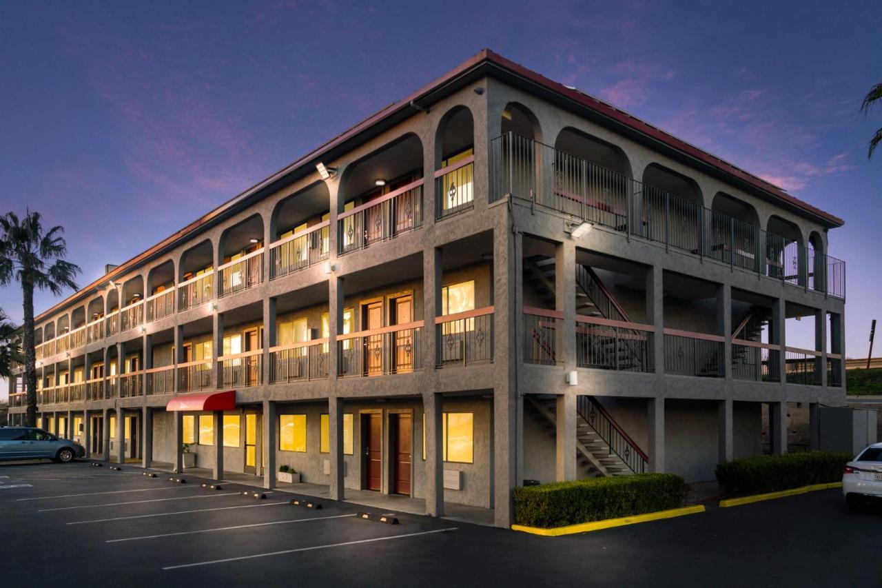 Red Roof Inn Stockton Buitenkant foto