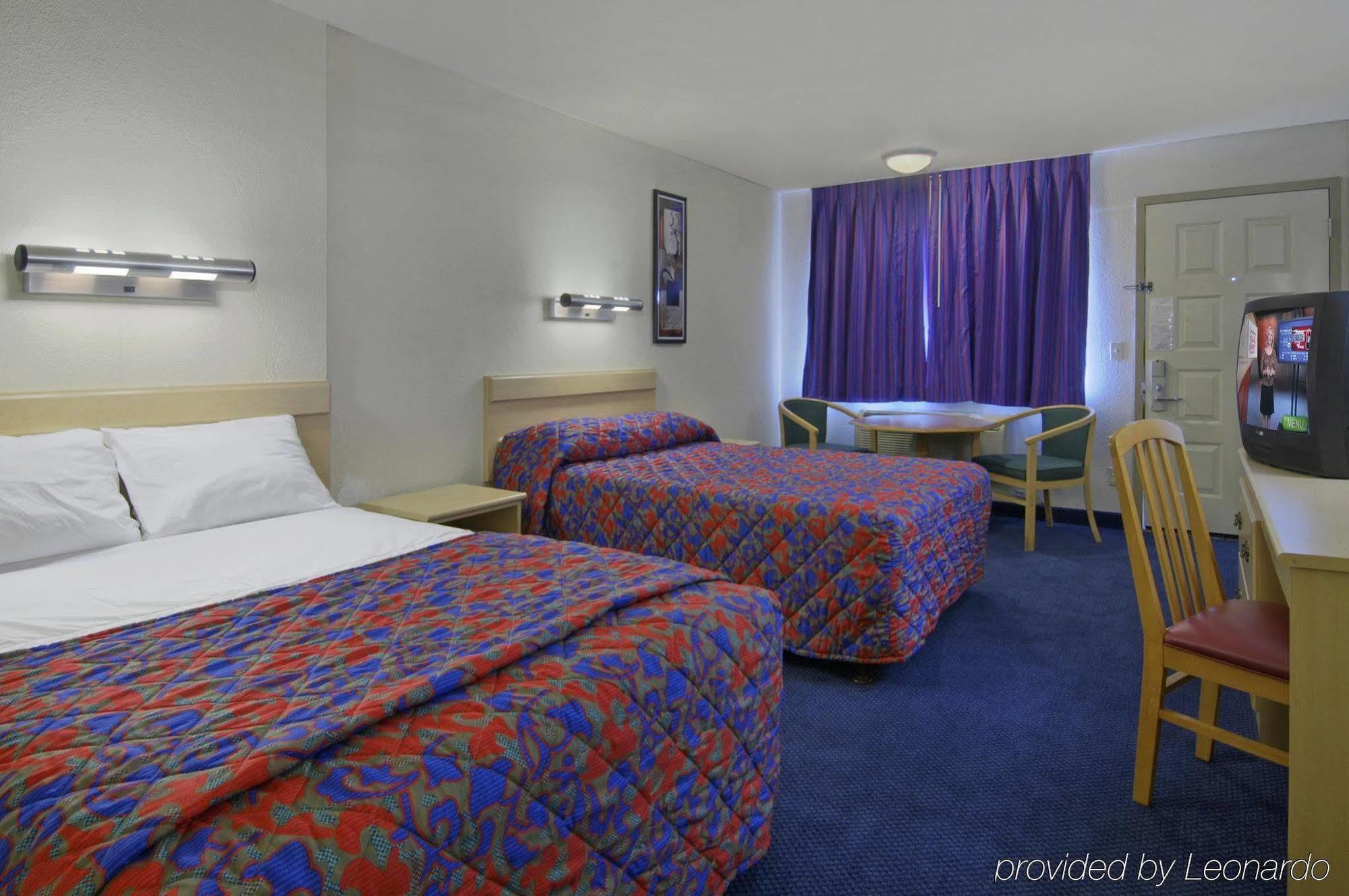 Red Roof Inn Stockton Buitenkant foto